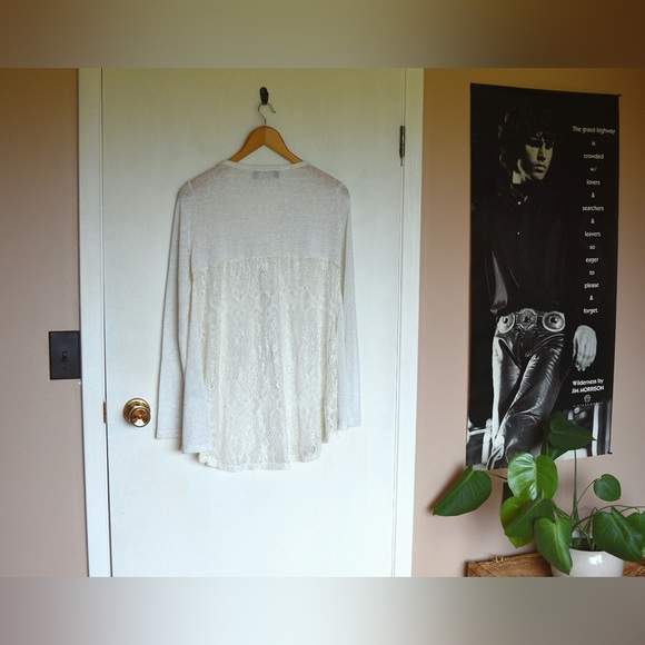 Lace-Back Boho White Cardigan - Picture 3 of 5